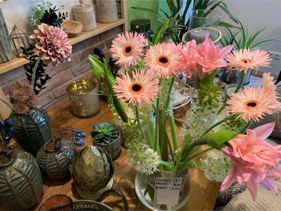 Blumen Dekoration und Floristik